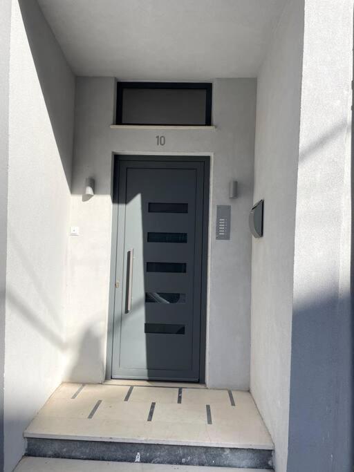 Block Of Flats - Modern Flat Apartamento Ioannina Exterior foto